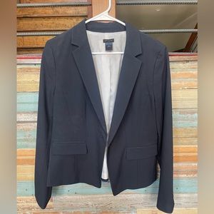 women’s Ann Taylor suit jacket, size 10, perfect condition